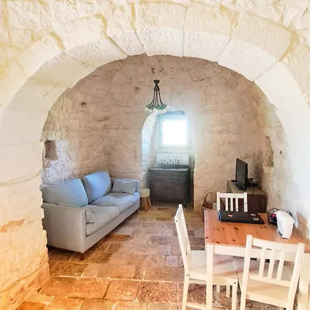 Trullo Della Ciclovia Cisternino